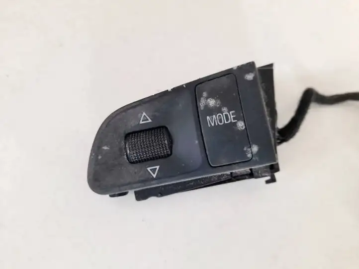 Audi A6 S6 C6 4F (2004 - 2008) 4f0951527 Кнопки на рулевом колесе — фото 3