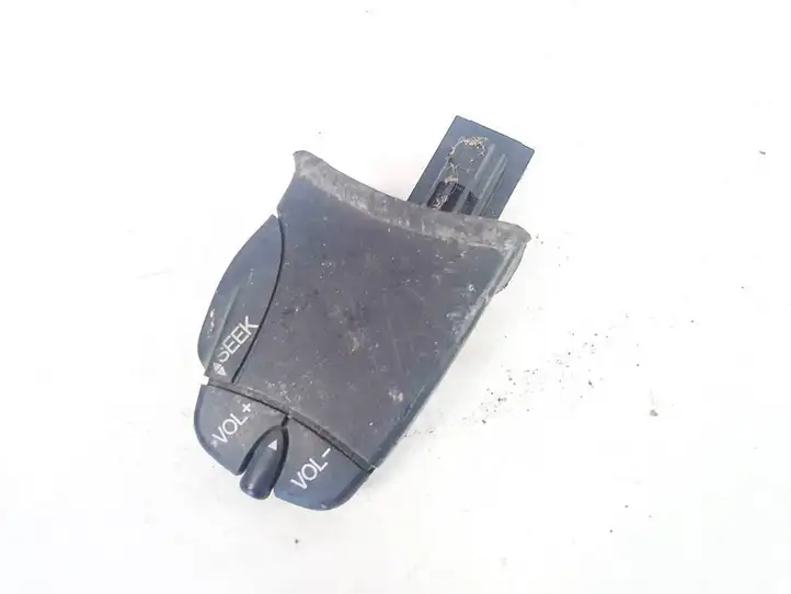 Ford Mondeo Mk III (2000 - 2007) 98ab14k147ac Кнопки на рулевом колесе — фото 1