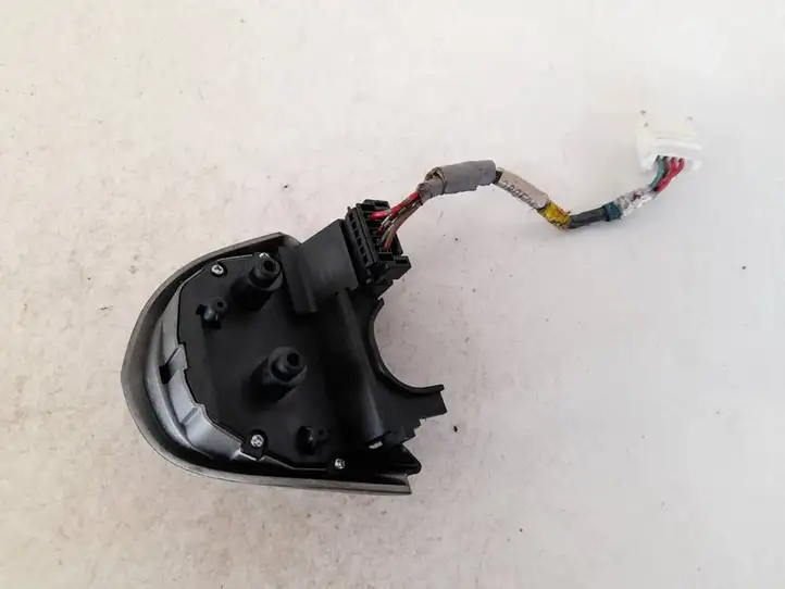 Honda FR-V (2004 - 2009) Кнопки на рулевом колесе — фото 3
