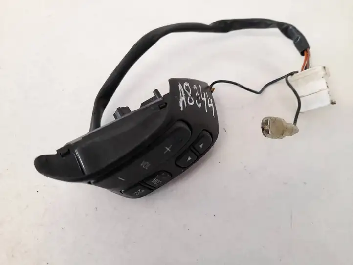Mazda 3 I (2003 - 2006) 153769lh Кнопки на рулевом колесе — фото 1