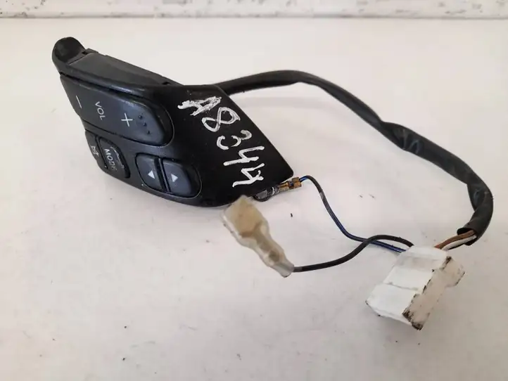 Mazda 3 I (2003 - 2006) 153769lh Кнопки на рулевом колесе — фото 2