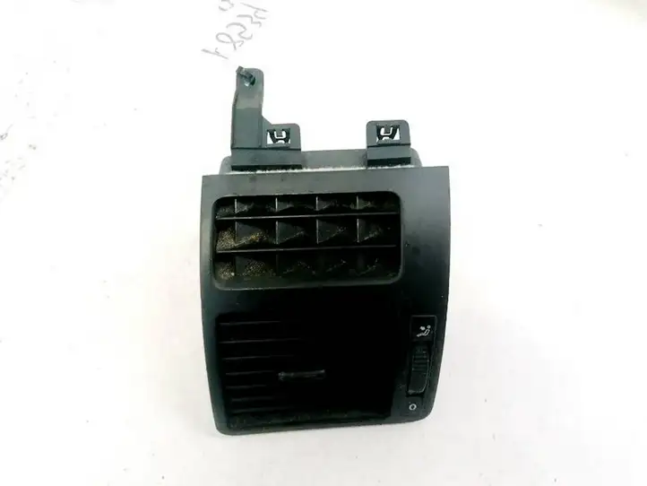 Volkswagen Touran I (2003 - 2010) 1T0819703A Центральный воздушный дефлектор — фото 1