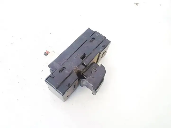 Isuzu D-Max (2008 - 2012) 514644 Кнопка стеклоподъемников — фото 1
