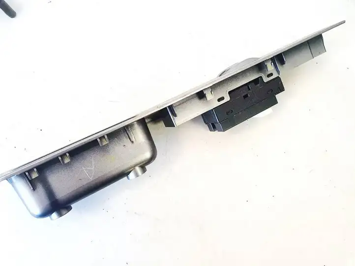 Isuzu D-Max (2008 - 2012) 514644 Кнопка стеклоподъемников — фото 3