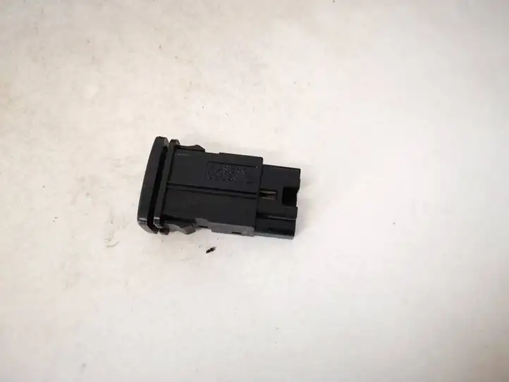 Toyota Avensis Verso (2001 - 2004) 156936 Кнопка обогрева стекла — фото 3