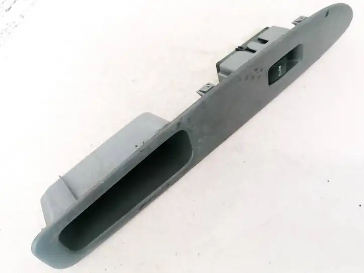 Toyota Avensis Verso (2001 - 2004) 7423144190 Блок кнопок стеклоподъемников — фото 1