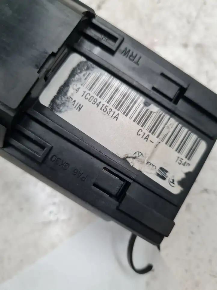 Volkswagen PASSAT B5.5 (2001 - 2005) 1C0941531A Включатель фонарей — фото 2