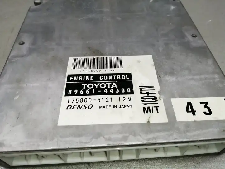 Toyota Avensis Verso (2001 - 2004) 8966144300 Блок управления двигателем (ЭБУ) — фото 3