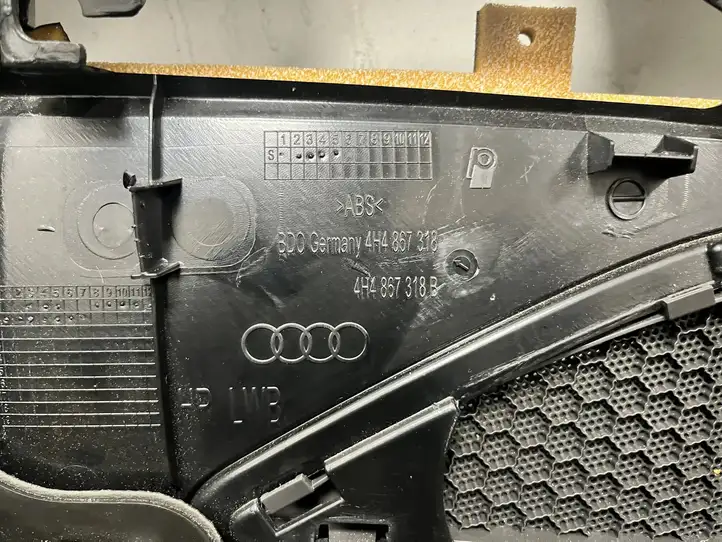 Audi A8 S8 D4 4H (2010 - 2014) 4H4868068 Обшивка задней двери — фото 4