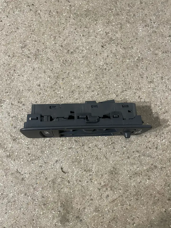 Land Rover Discovery Sport (2014 - 2019) FK7214540AB Блок кнопок стеклоподъемников — фото 8