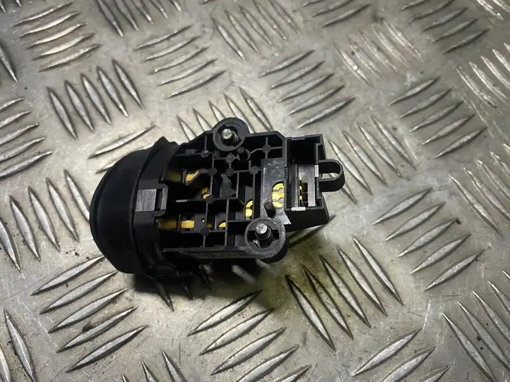 Nissan X-Trail T30 (2001 - 2007) 160903 Кнопки на рулевом колесе — фото 2