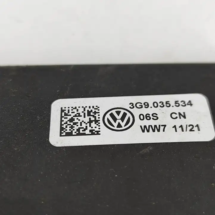 Volkswagen ID.3 (2019 - ) 3G9035534 Усилитель антенны — фото 5
