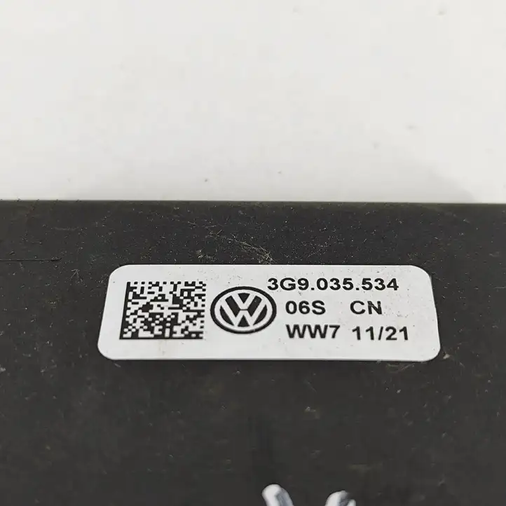 Volkswagen ID.3 (2019 - ) 3G9035534 Усилитель антенны — фото 6