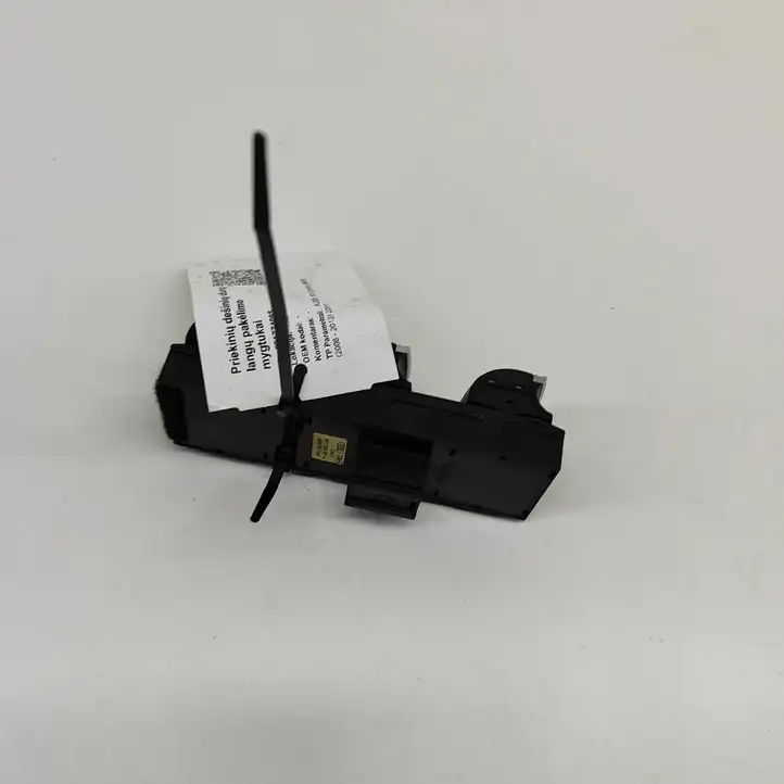 Audi A3/S3 8P (2008 - 2013) 8P7959851A Кнопка стеклоподъемников — фото 3