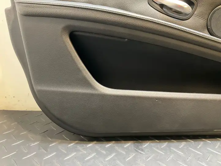 BMW 5 E60 E61 (2004 - 2010) Обшивка задней двери — фото 21
