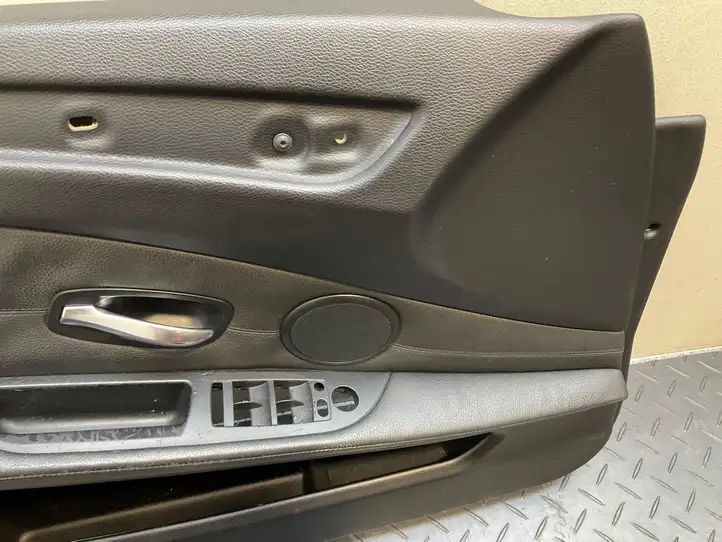 BMW 5 E60 E61 (2004 - 2010) Обшивка задней двери — фото 25