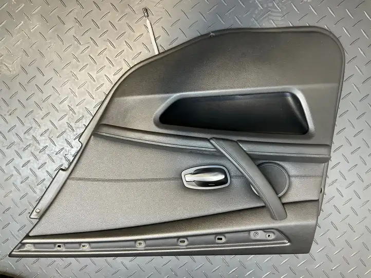 BMW 5 E60 E61 (2004 - 2010) Обшивка задней двери — фото 31