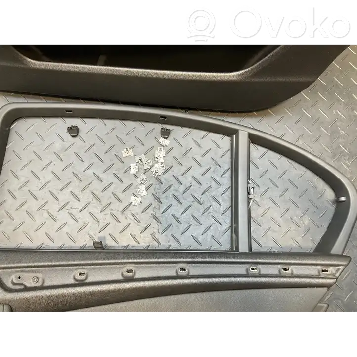 BMW 5 E60 E61 (2004 - 2010) Обшивка задней двери — фото 8