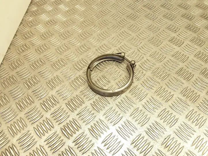 Volkswagen Tiguan (2016 - 2020)  04L131455A Соединение глушителя