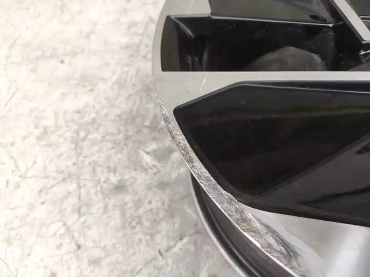 Volkswagen ID.3 (2019 - ) 10A601025 Легкосплавный колесный диск R18 — фото 3