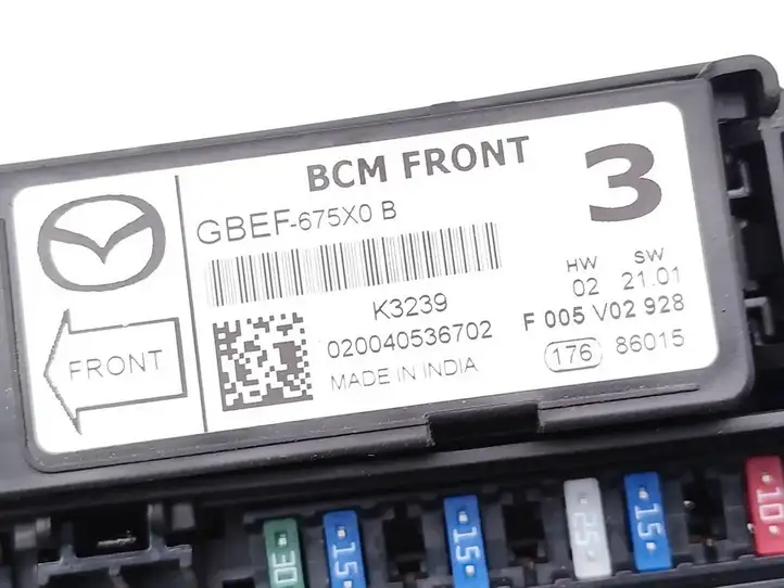 Mazda 6. (2018 - )  GBEF-6676Y Блок предохранителей