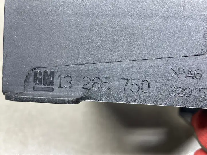 Opel Zafira C (2014 - 2016) 13265750 Кронштейн GPS-навигатора — фото 2