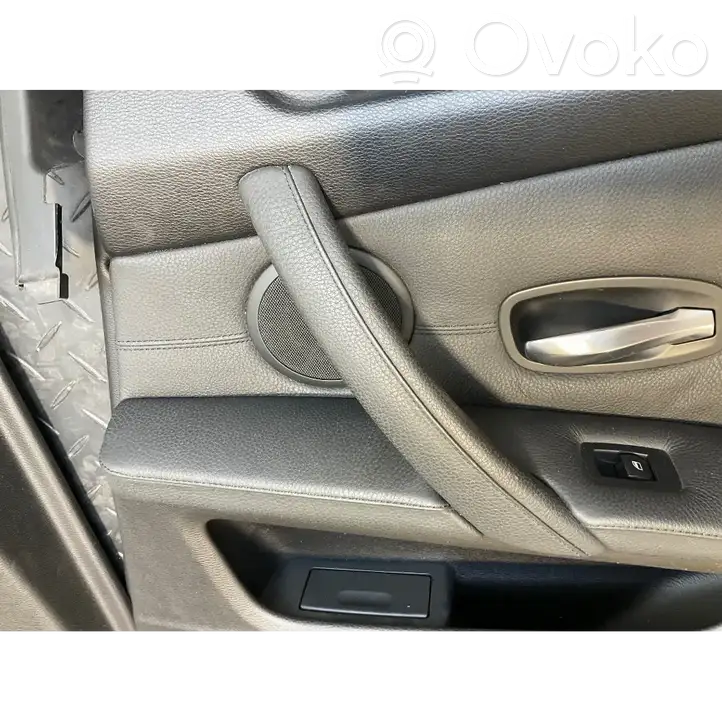 BMW 5 E60 E61 (2004 - 2010) Обшивка задней двери — фото 2
