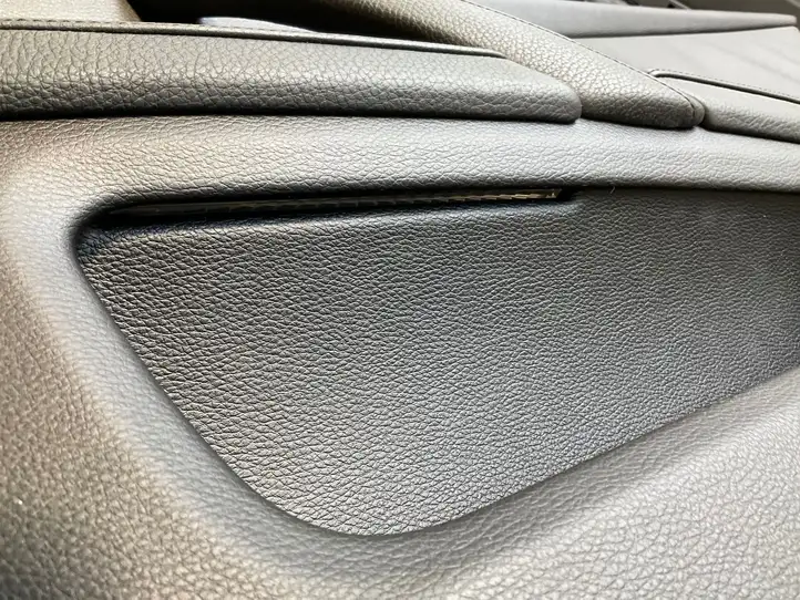 BMW 5 E60 E61 (2004 - 2010) Обшивка задней двери — фото 7