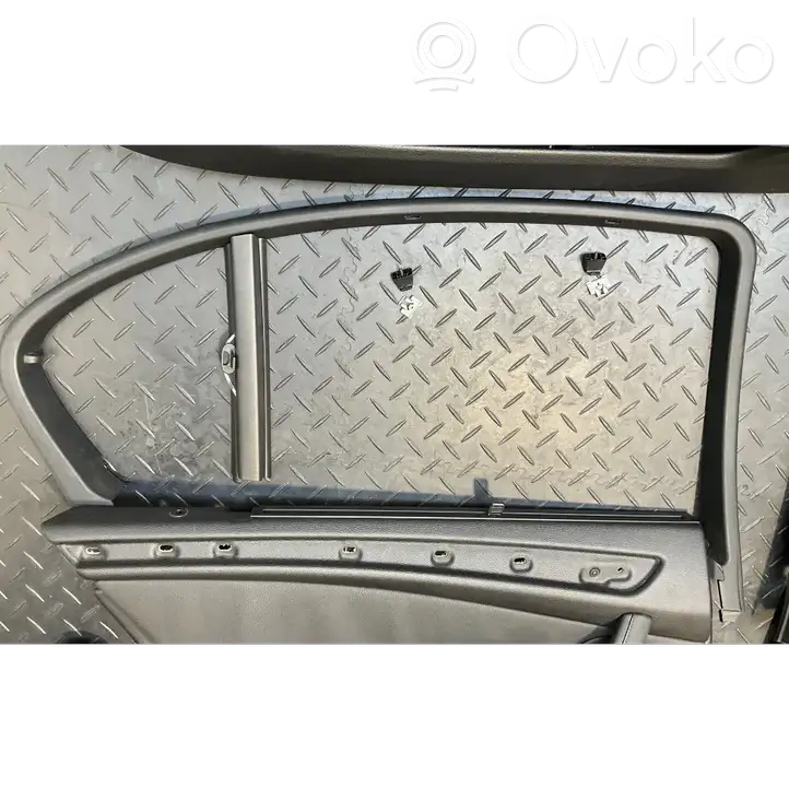 BMW 5 E60 E61 (2004 - 2010) Обшивка задней двери — фото 34