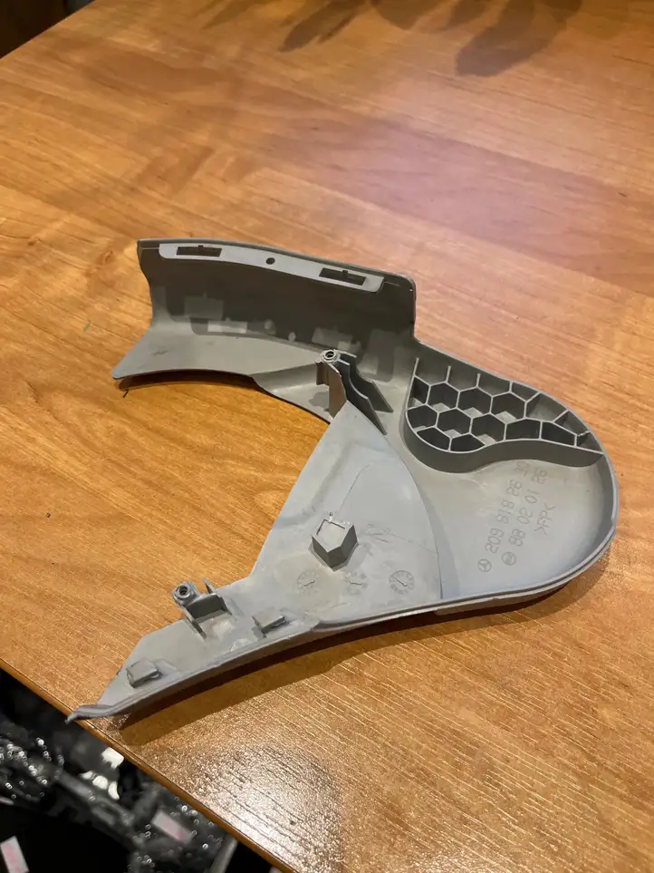 Mercedes-Benz CLK A209,C209 (2002 - 2009) 2099182630 Обшивка сидений — фото 2