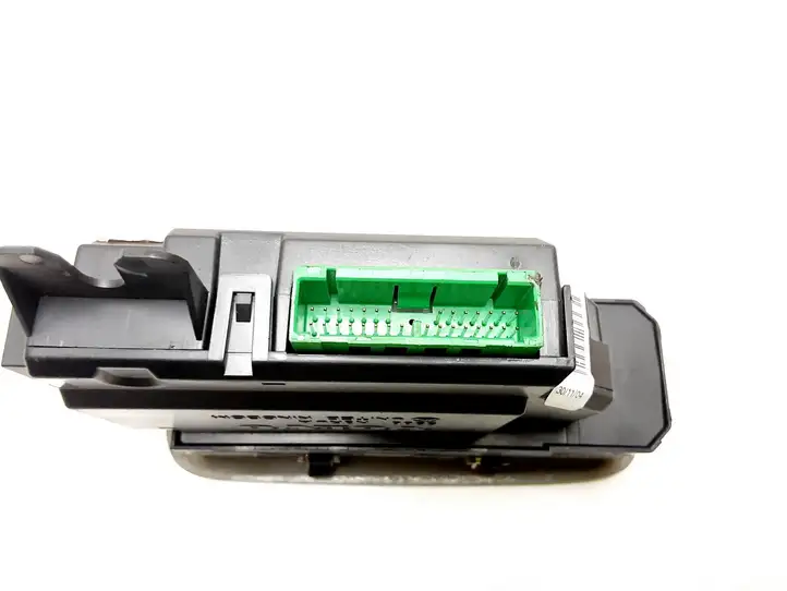 Volvo XC90 (2002 - 2006) 30746074 Кнопка стеклоподъемников — фото 3