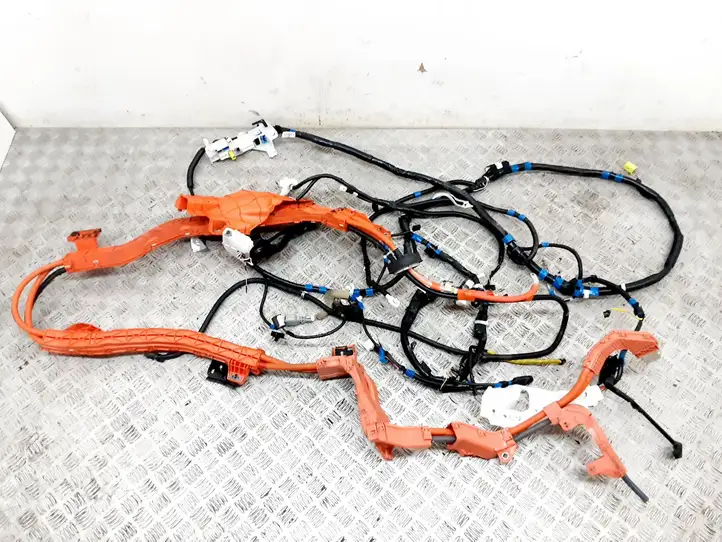 Toyota RAV 4 (XA40) (2012 - 2018) 8216242C61A Прочая электропроводка — фото 1