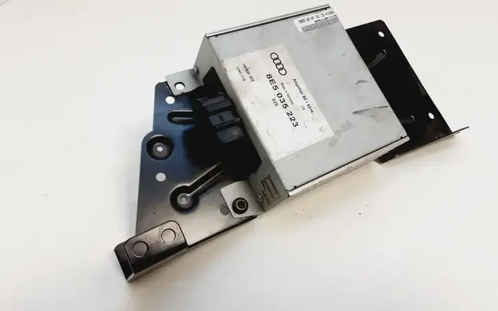 Audi A4 S4 B6 8E 8H (2000 - 2006) 8E5035223 Усилитель звука — фото 1