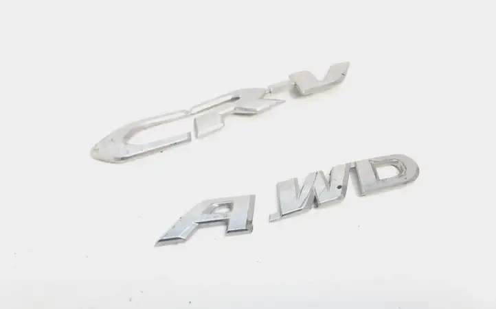 Honda CR-V (2012 - 2016) Эмблема производителя — фото 1
