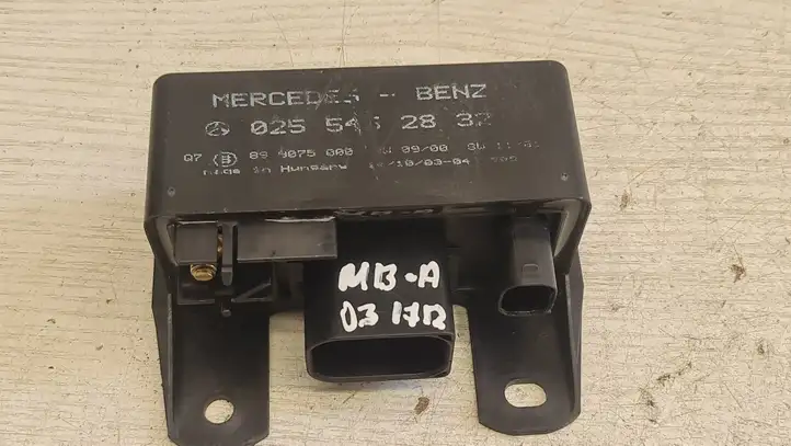 Mercedes-Benz A W168 (1997 - 2004) 0255452832 Реле накала свечей — фото 1