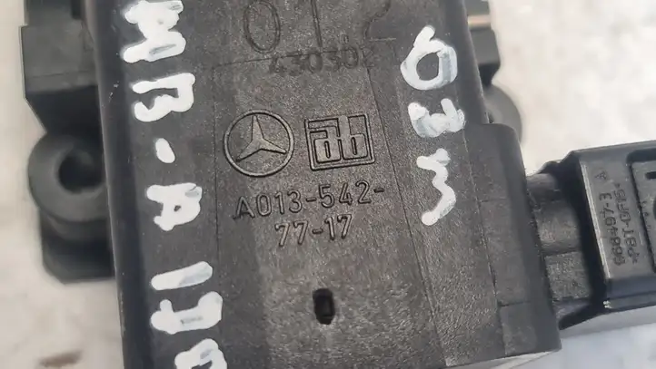 Mercedes-Benz A W168 (1997 - 2004) A0135427717 Электронная педаль газа — фото 3
