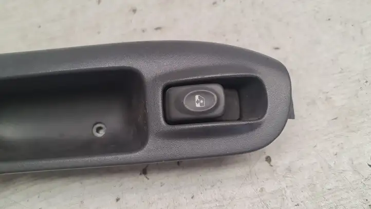 Renault Scenic I (1996 - 2003) 432963K Кнопка стеклоподъемников — фото 1
