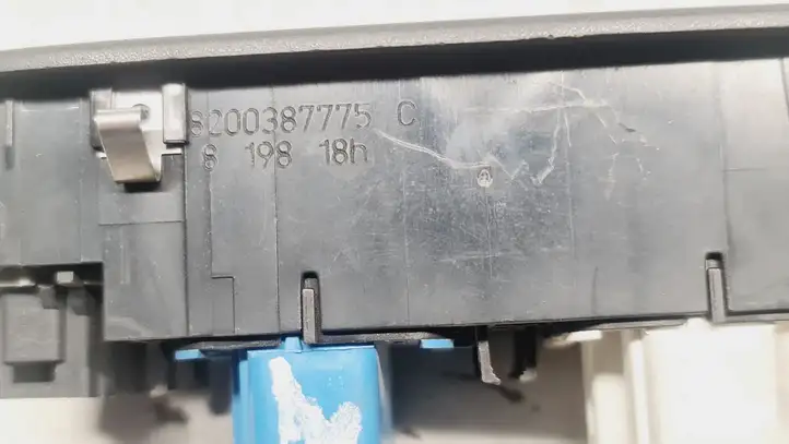 Renault Modus (2007 - 2012) 8200387775 Кнопка стеклоподъемников — фото 3