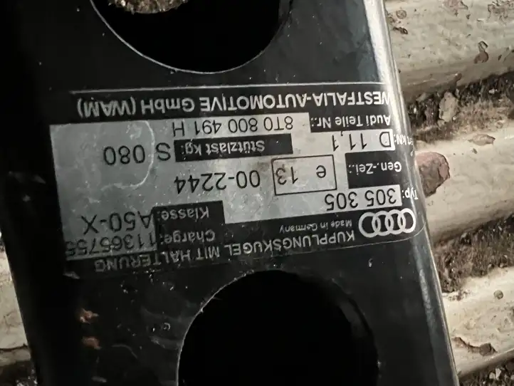 Audi A5 8T 8F (2011 - 2016) 8T0800491H Съемный буксировочный крюк — фото 3