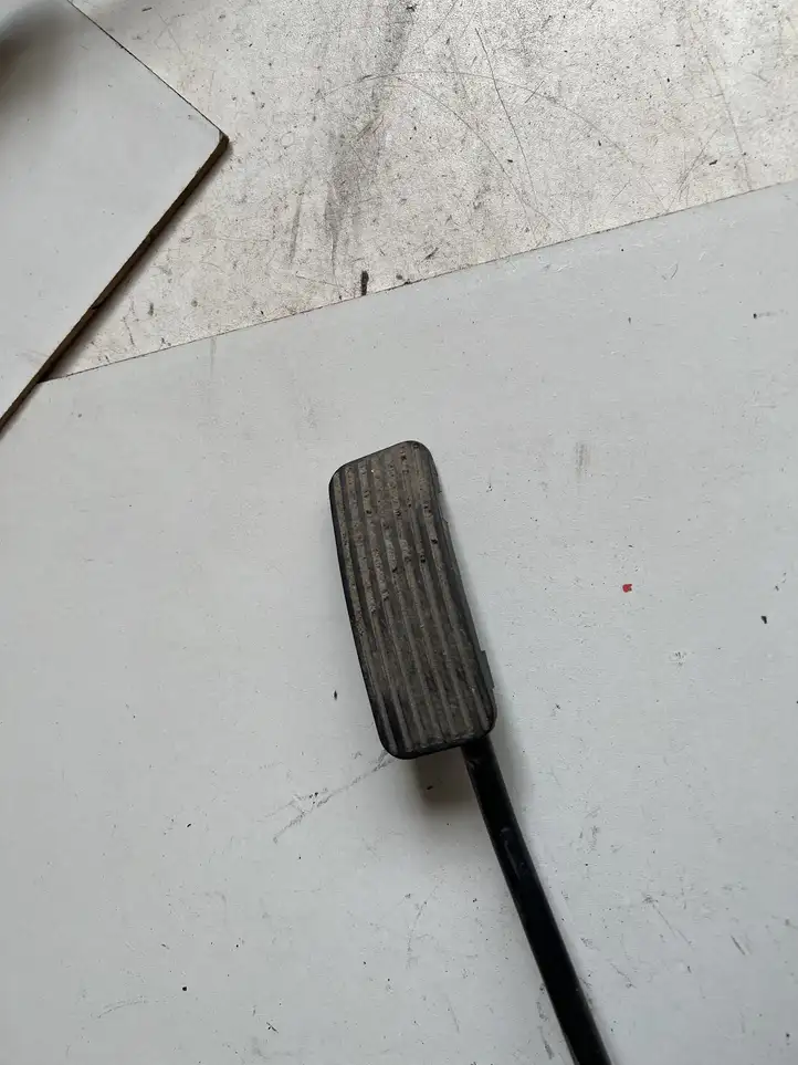 Opel Vectra C (2002 - 2005) 9186726 Педаль акселератора — фото 3