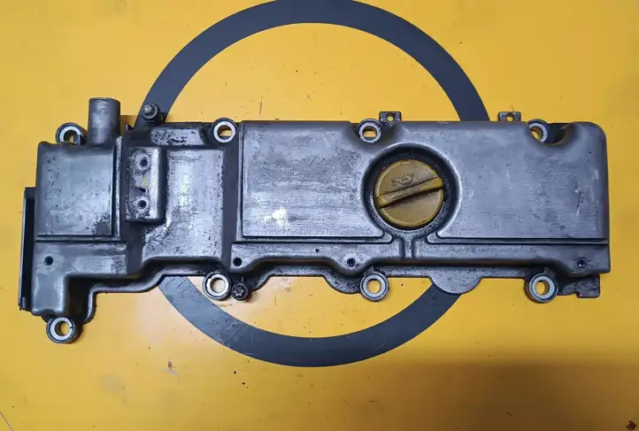 Opel Zafira A (1999 - 2003) 90528787 Крышка головки блока цилиндров — фото 1