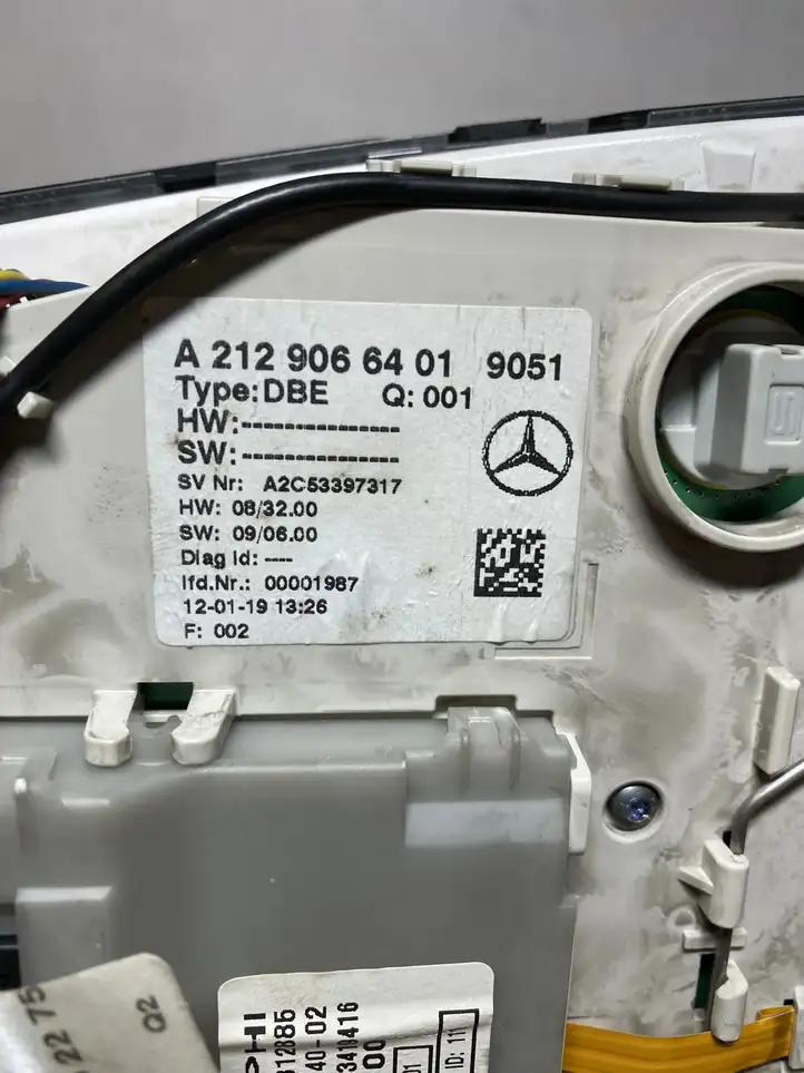 Mercedes-Benz E W212 (2009 - 2016) C259 Передняя подсветка — фото 3