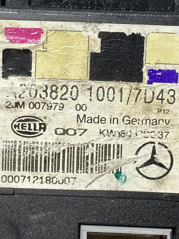 Mercedes-Benz C W203 (2000 - 2007) A2038201001 Передняя подсветка — фото 3