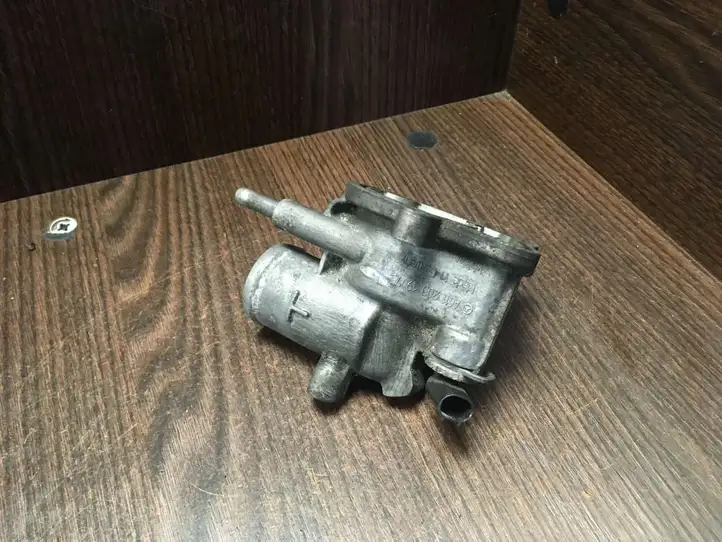 Mercedes-Benz Sprinter W901 W902 W903 W904 (1995 - 2007) A6112031975 Термостат — фото 7