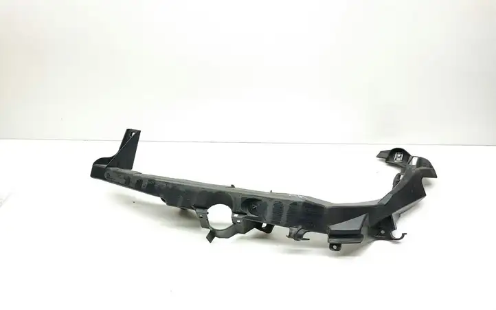 BMW 3 E90 E91 (2005 - 2012) 7138401 Кронштейн передней фары — фото 1