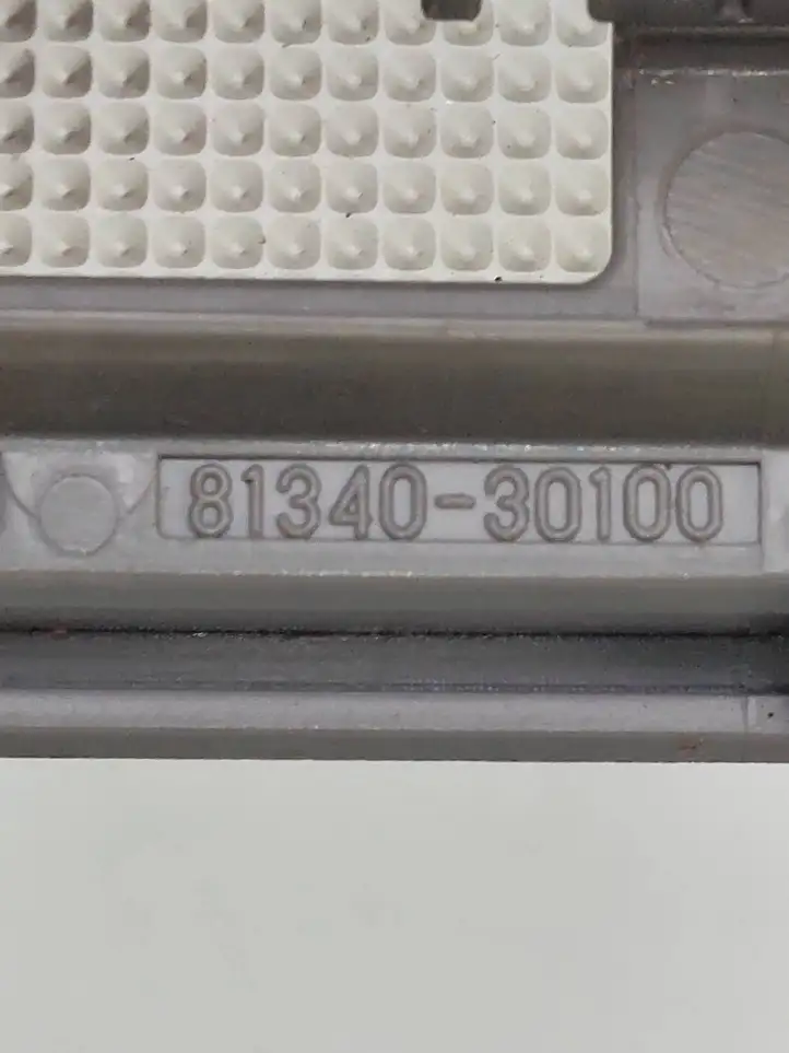 Toyota RAV 4 (XA30) (2006 - 2016) 8134030100 Передняя подсветка — фото 3