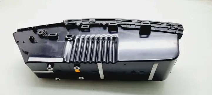 Tesla Model S (2016 - 2021) 105805000B Ящик центральной консоли — фото 2