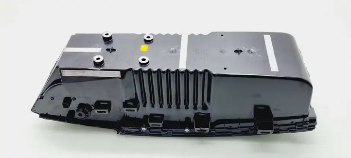 Tesla Model S (2016 - 2021) 105805000B Ящик центральной консоли — фото 3