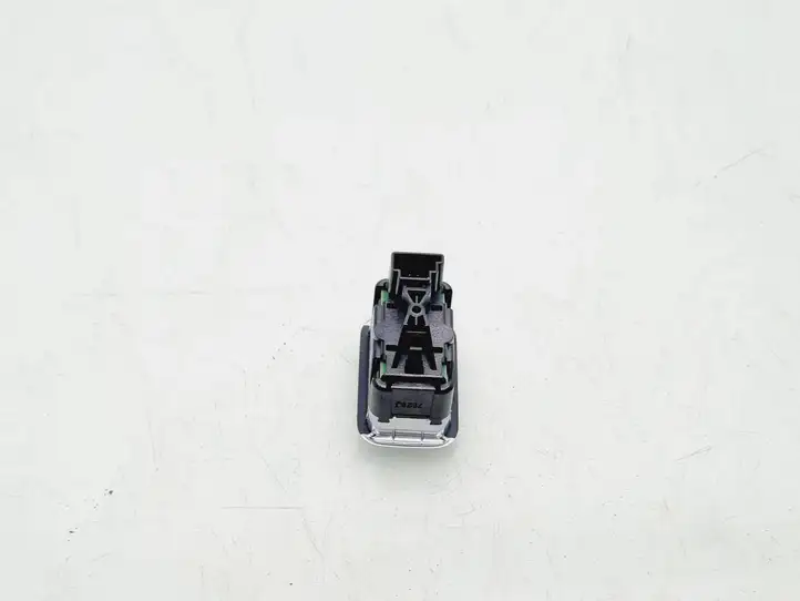 Tesla Model S (2016 - 2021) A2049058202 Кнопка стеклоподъемников — фото 2