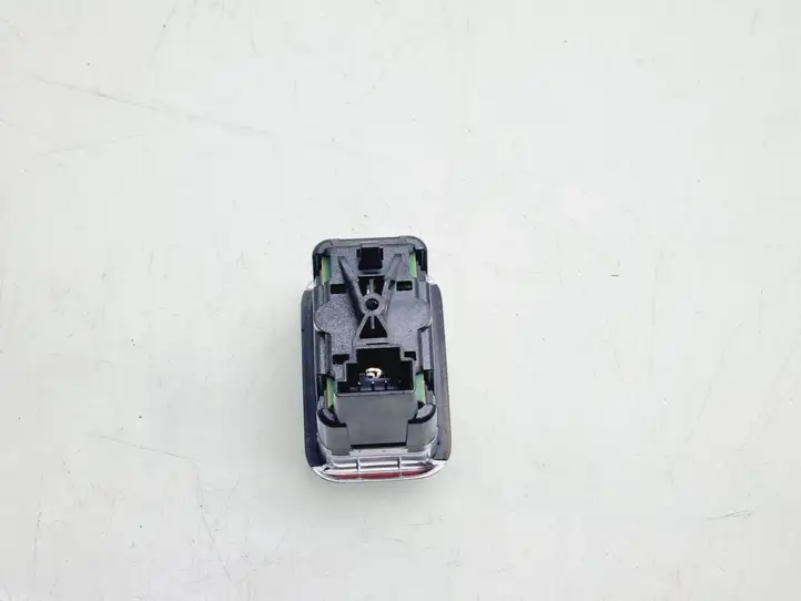 Tesla Model S (2016 - 2021) A2049058202 Кнопка стеклоподъемников — фото 2